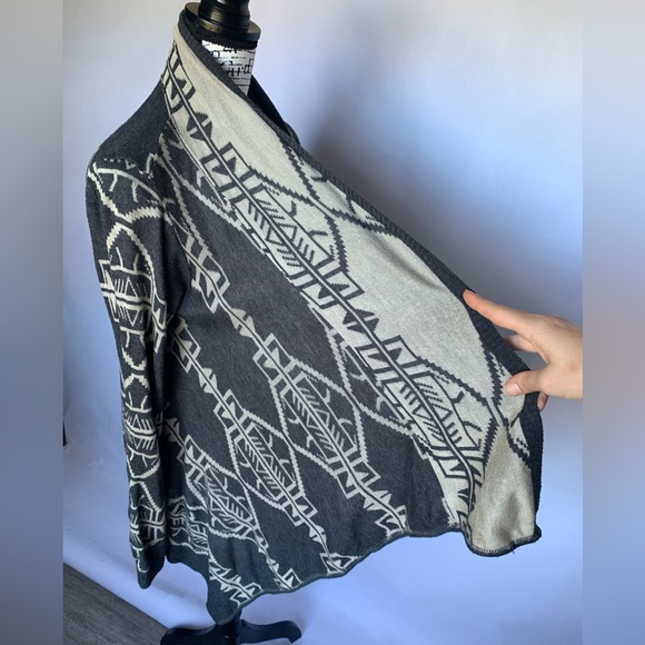 Wet Seal Tribal Aztec Blue & Tan Open Front Cardigan large - Picture 5 of 16